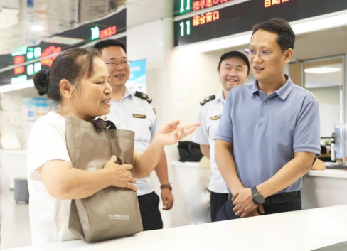 湖南株洲烟草：“身入”更“心至” 听“民声”办“实事”