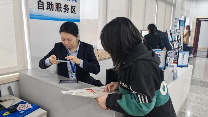 湖南衡阳衡南烟草：用好“加减乘除”法 算好“为民服务”账