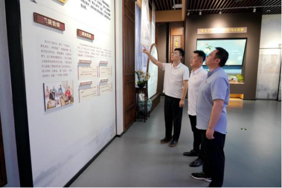 山东临沂市罗庄区烟草：“青廉”之光照亮成长之路