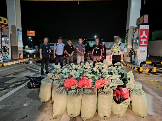 广西贵港市烟草局打出“三道组合拳” 整治卷烟制假售假行为