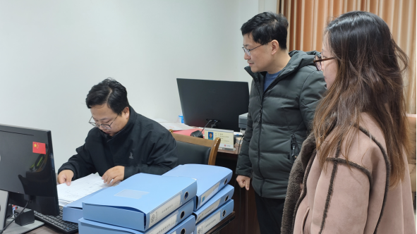 扬州市公路事业发展中心广陵分中心高标准迎接2025年度安全内业检查