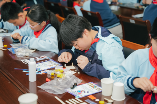 无锡新吴区旺庄街道春潮园第三社区：科创赋能“少年π客”元启科普筑梦未来