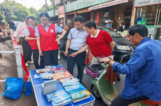丹阳农商银行内外联动筑牢资金安全防线